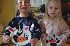 2025-04-03- - Kotki - Krówka Mu - zabawa konstrukcyjna